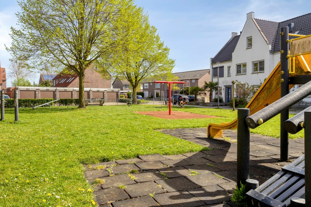 Photo 37 of Eikenlaan 3
