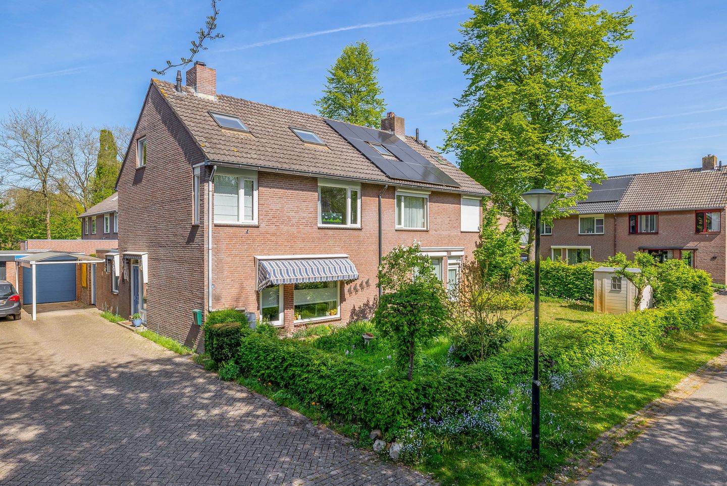 Photo 5 of Bergroosstraat 4