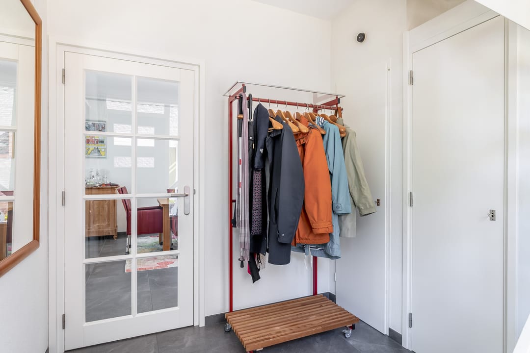 Photo 11 of Bergroosstraat 4