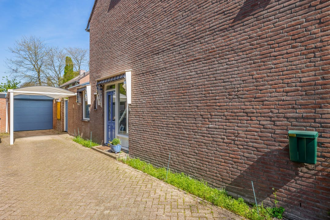Photo 7 of Bergroosstraat 4