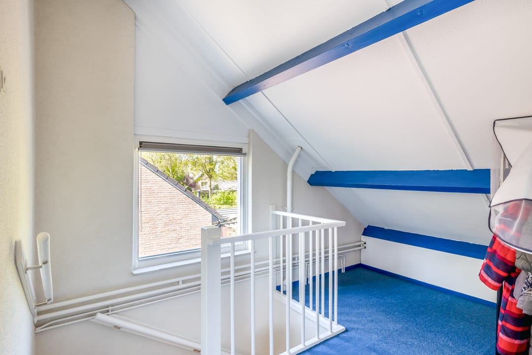 Photo 38 of Bergroosstraat 4