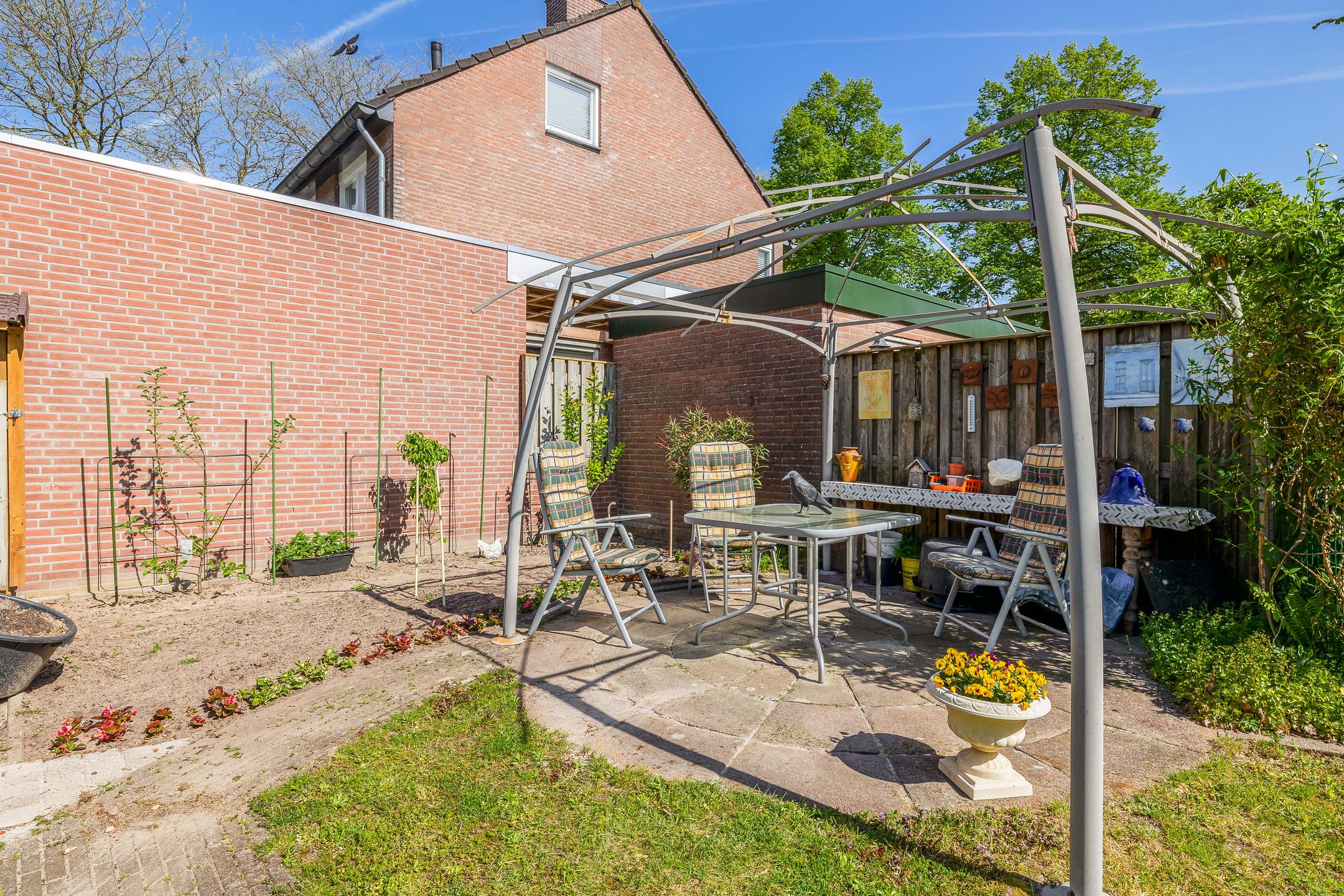 Photo 45 of Bergroosstraat 4