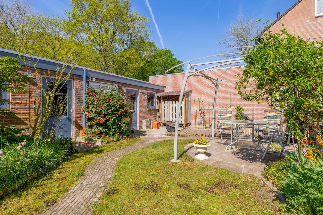 Photo 47 of Bergroosstraat 4