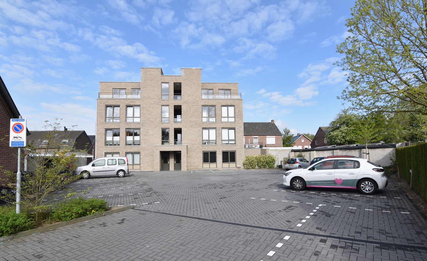 Foto 25 van Rijksweg Noord 26-H