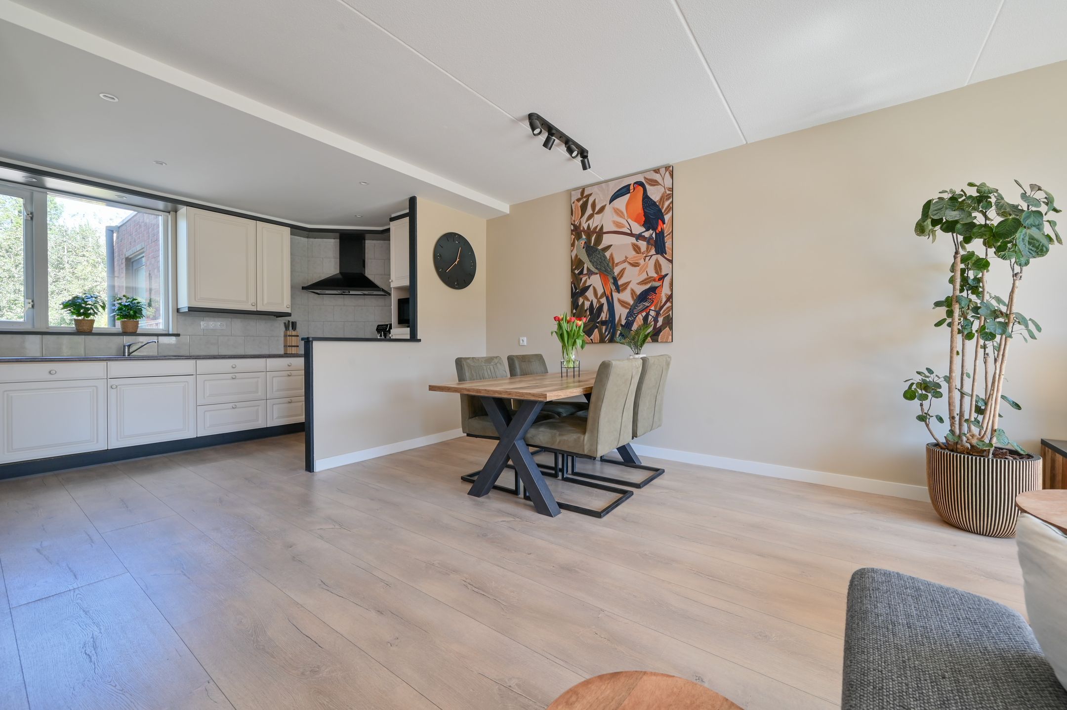 Spacious Energy-Efficient Family Home with Deep South-Facing Garden and Parking — 12