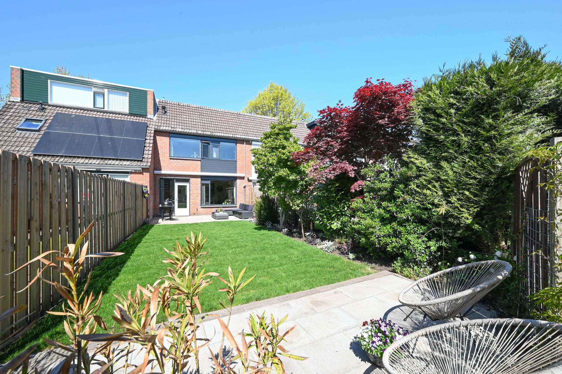 Spacious Energy-Efficient Family Home with Deep South-Facing Garden and Parking — 30