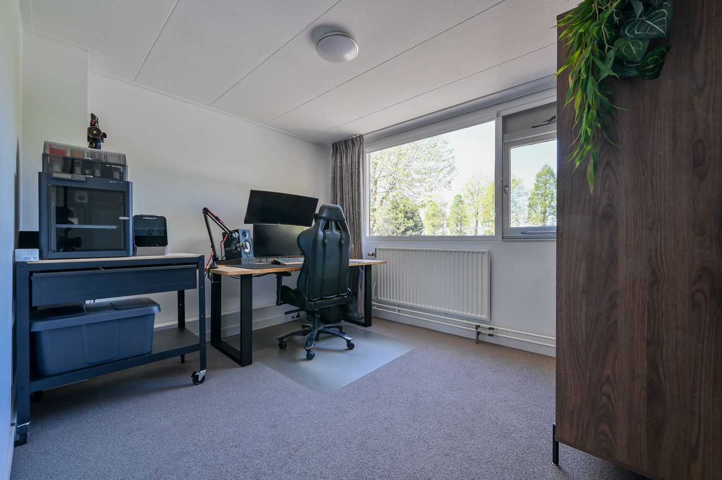 Spacious Energy-Efficient Family Home with Deep South-Facing Garden and Parking — 20