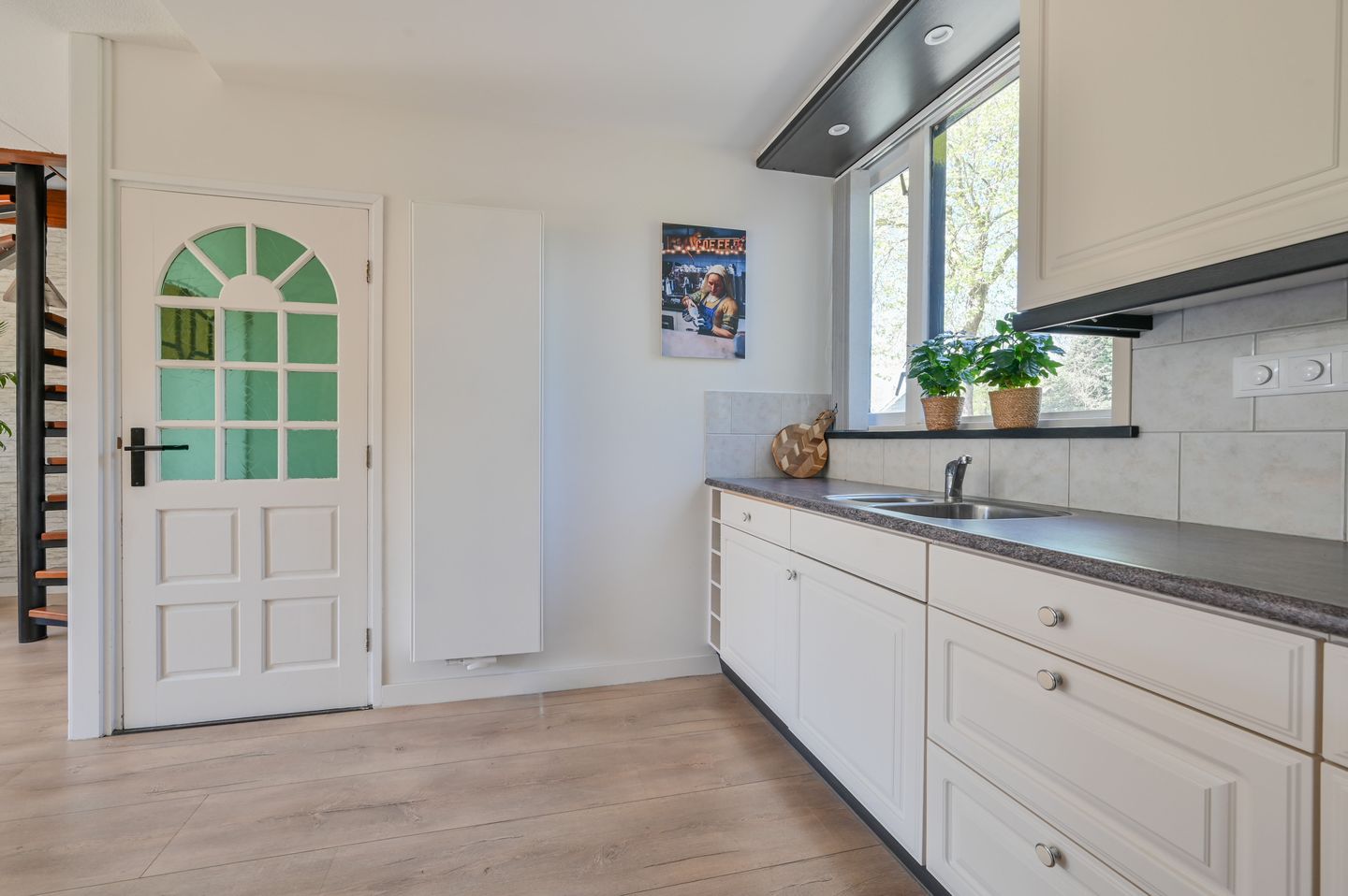 Spacious Energy-Efficient Family Home with Deep South-Facing Garden and Parking — 14
