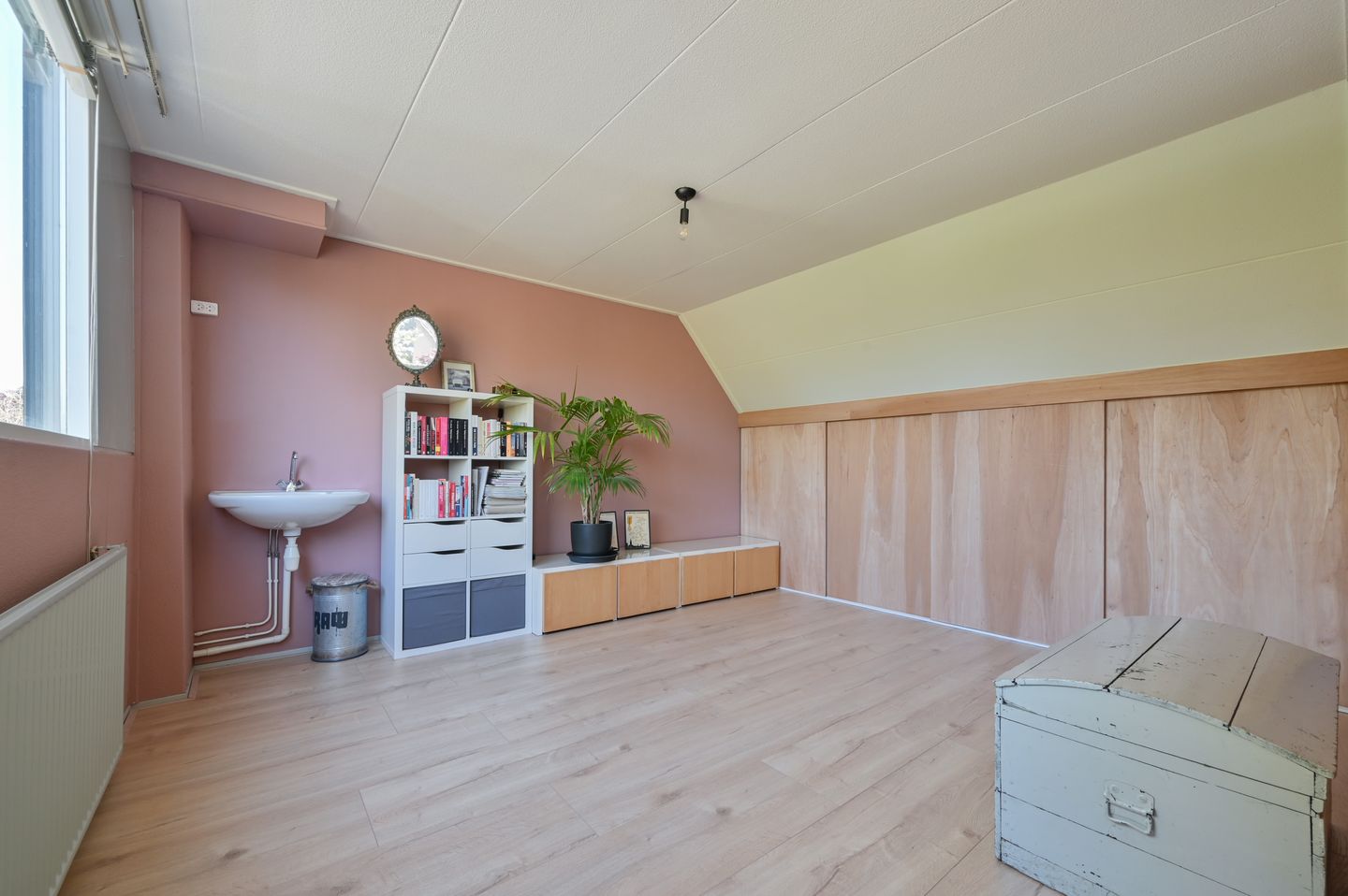 Spacious Energy-Efficient Family Home with Deep South-Facing Garden and Parking — 29