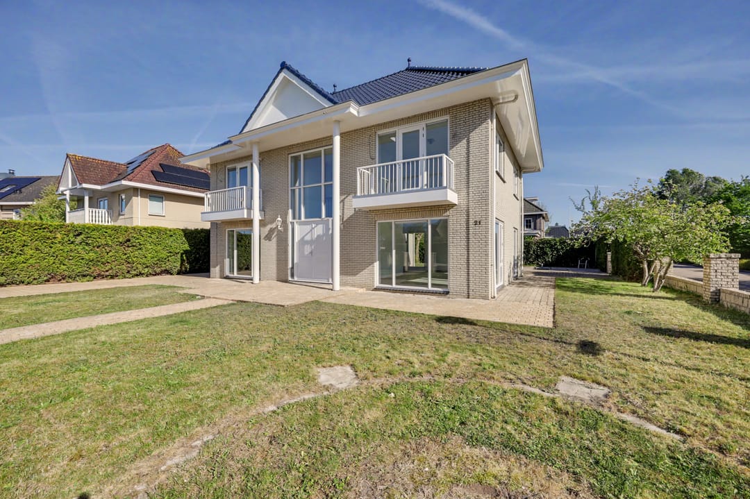 Spacious Villa in the Popular De Landerijen Neighborhood of Lelystad — 8
