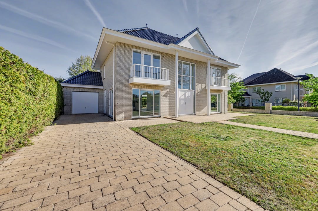Spacious Villa in the Popular De Landerijen Neighborhood of Lelystad — 7