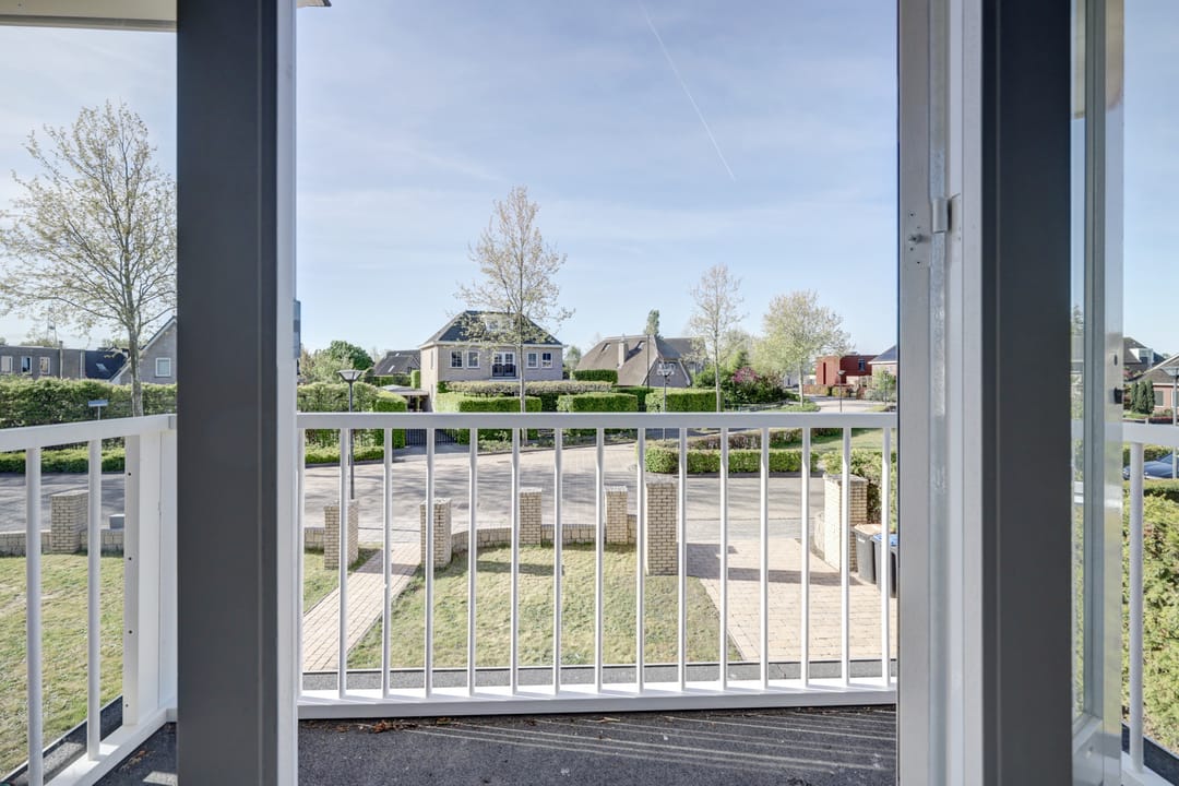 Spacious Villa in the Popular De Landerijen Neighborhood of Lelystad — 37