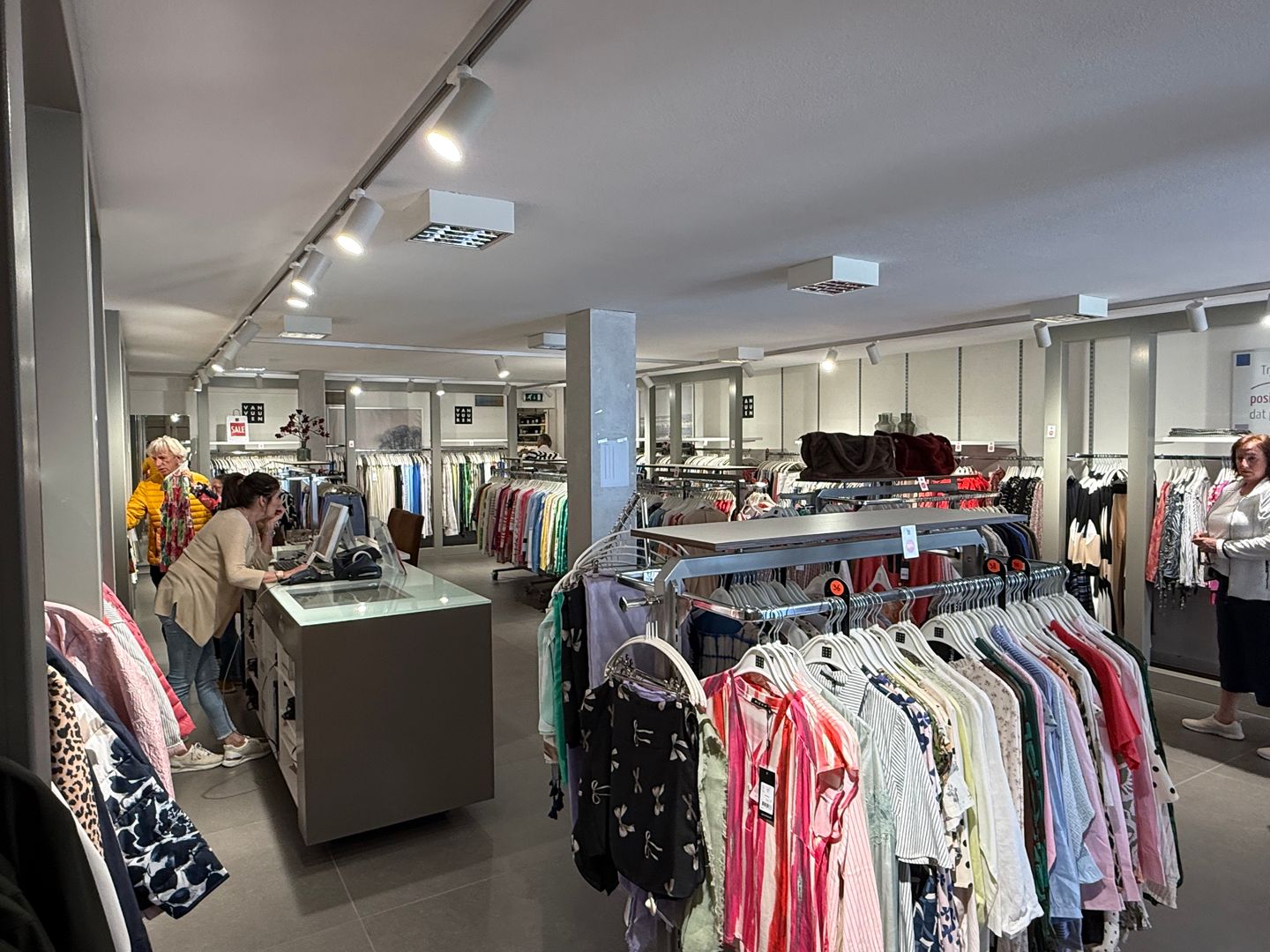 Bekijk foto 4 van Voorstraat 127