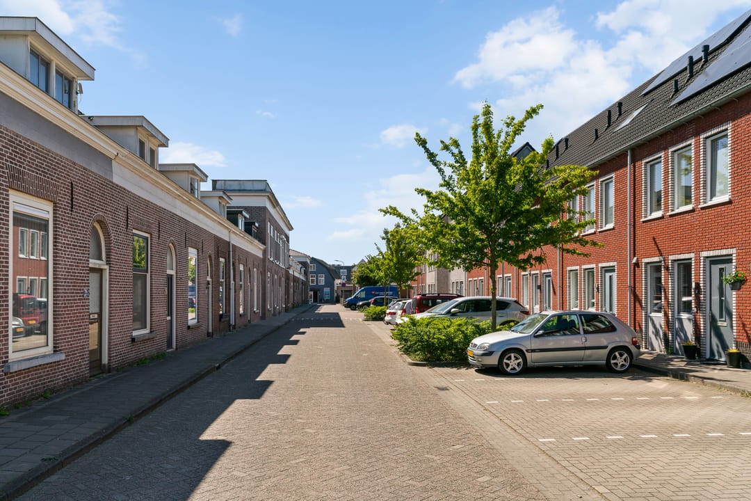 Photo 31 of Hoogendijkstraat 9