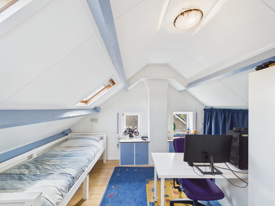 Photo 31 of Johannes Vermeerstraat 10