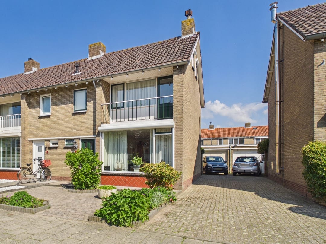 Photo 41 of Johannes Vermeerstraat 10