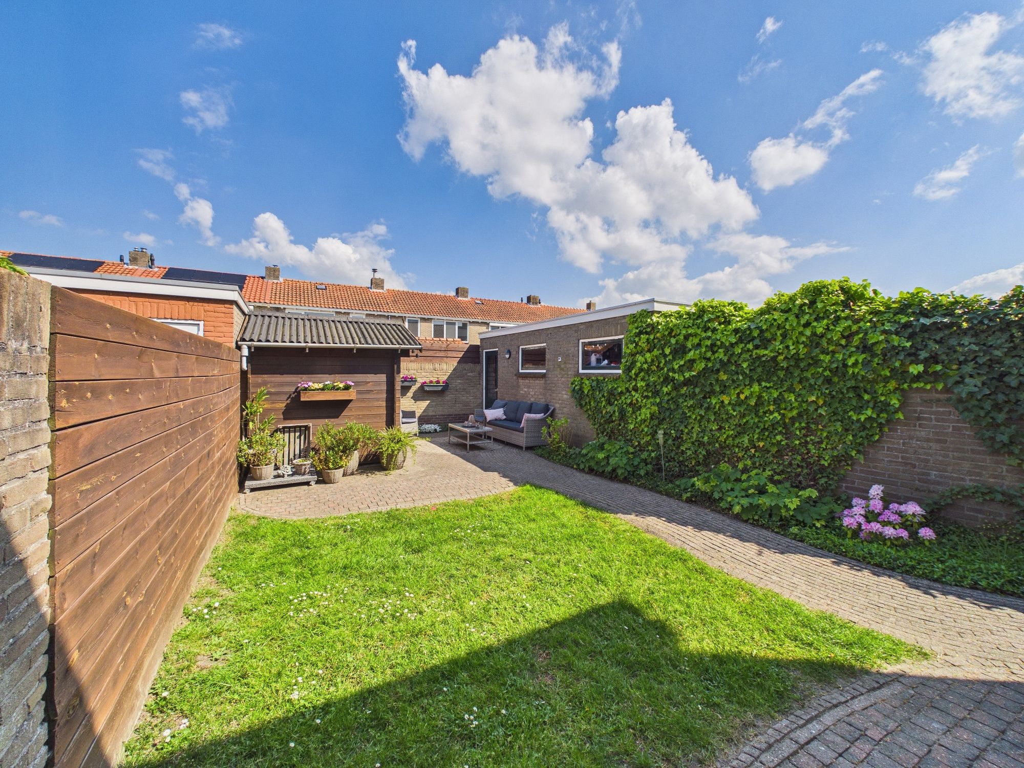 Photo 39 of Johannes Vermeerstraat 10