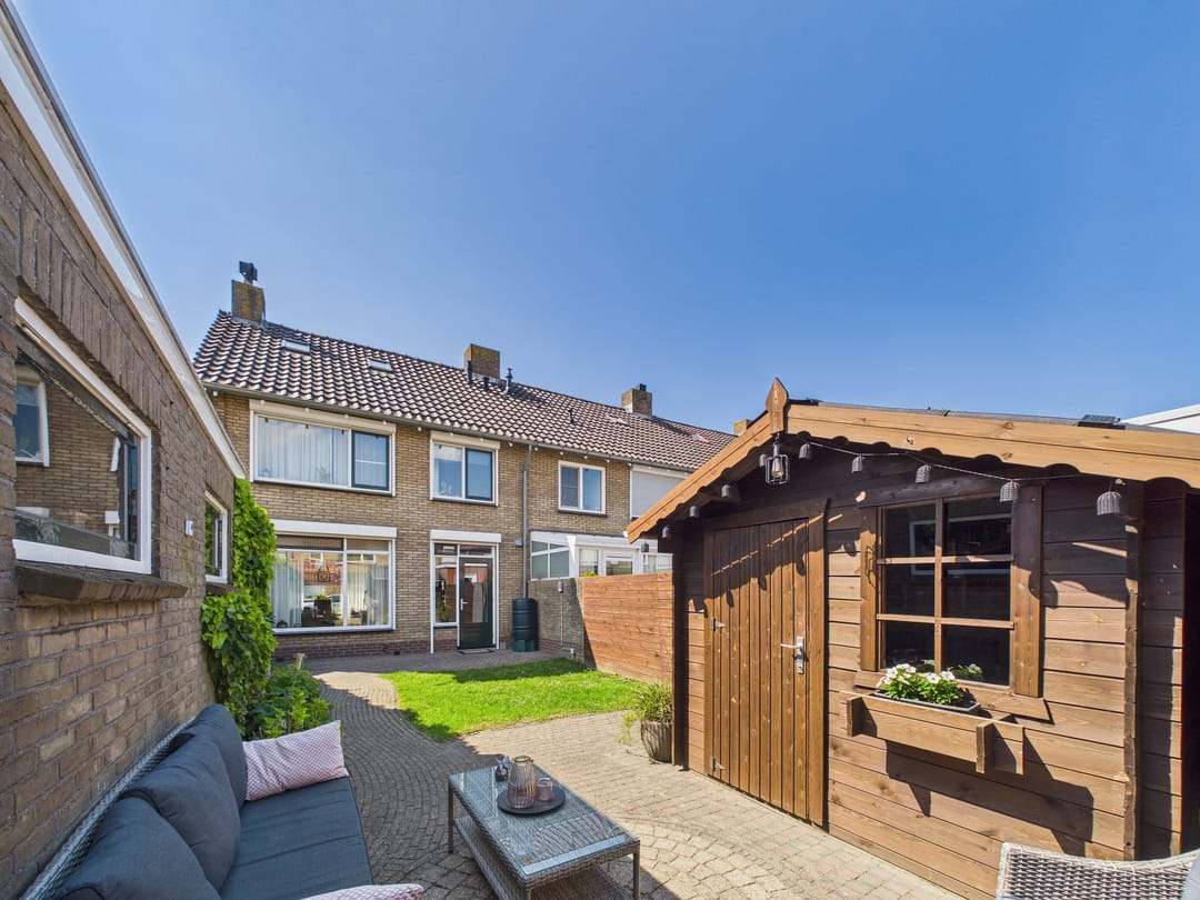 Photo 37 of Johannes Vermeerstraat 10
