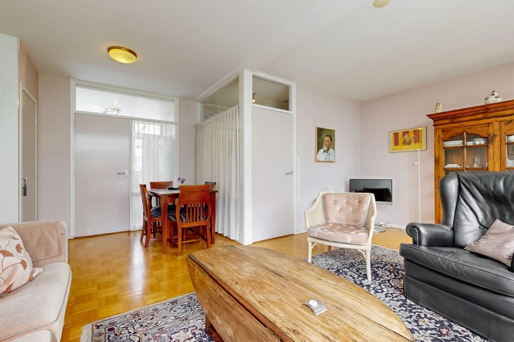 Photo 3 of Adriaen Brouwerstraat 16