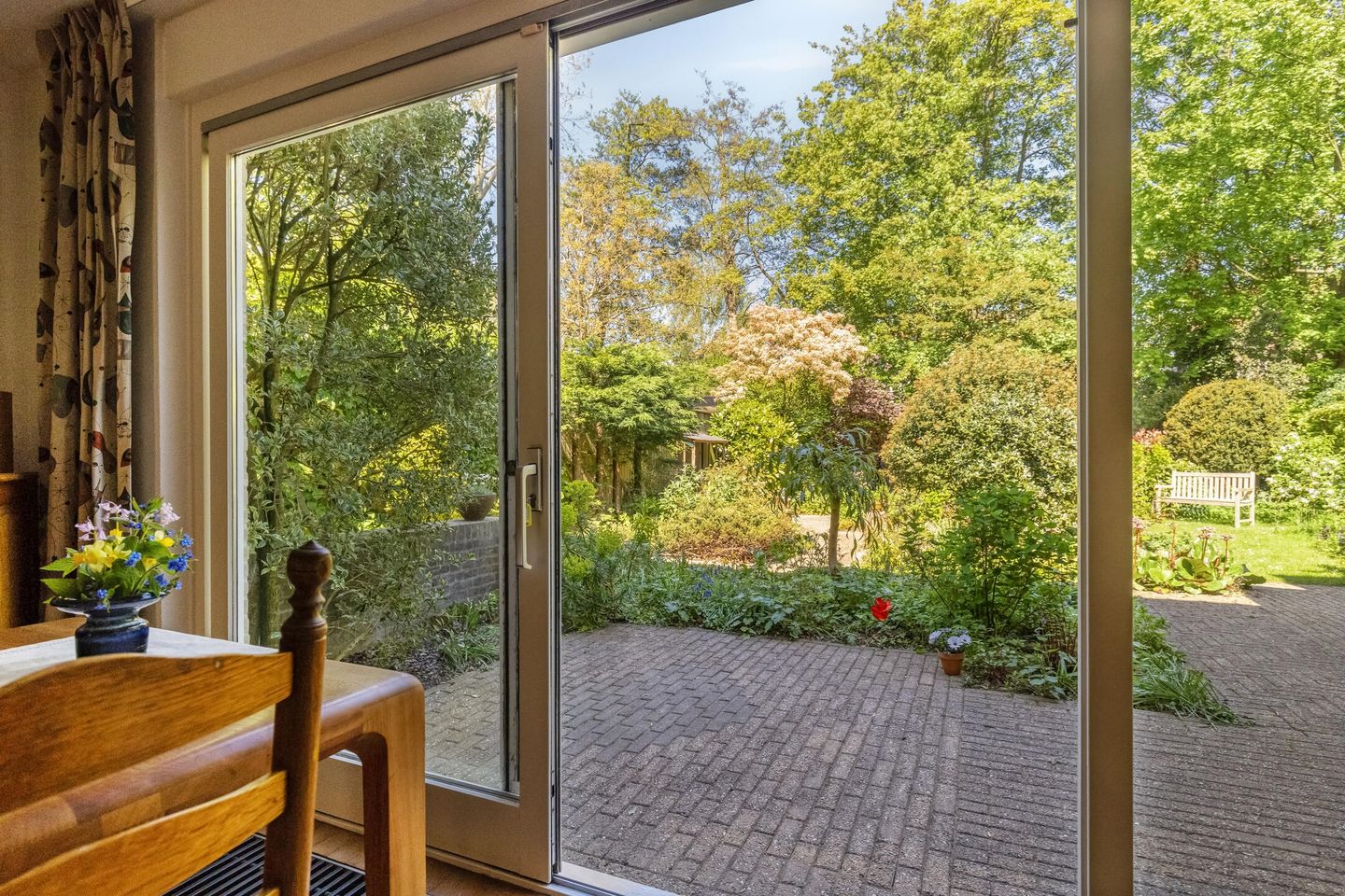 Spacious Semi-Detached Home with 6 Bedrooms and Large Garden in Leiden's Van Eijsingapark — 40