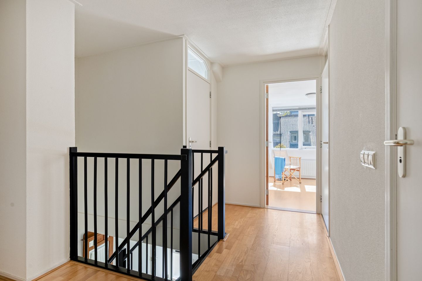 Spacious Semi-Detached Home with 6 Bedrooms and Large Garden in Leiden's Van Eijsingapark — 25