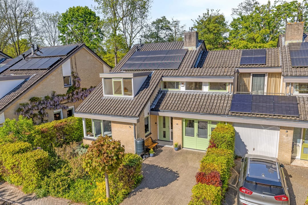 Spacious Semi-Detached Home with 6 Bedrooms and Large Garden in Leiden's Van Eijsingapark — 47