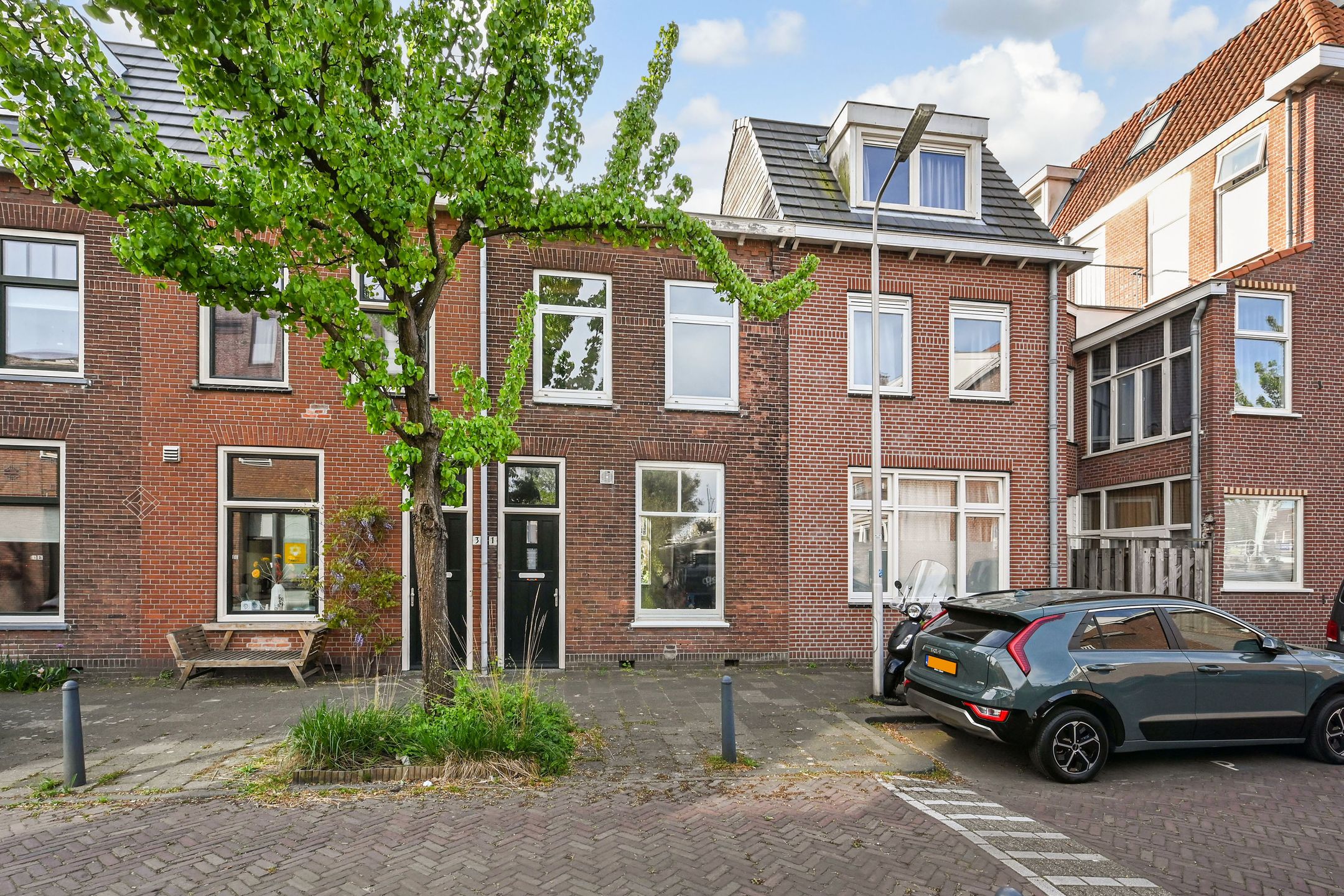 De Genestetstraat 1 