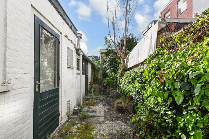 Foto 4 van De Genestetstraat 1