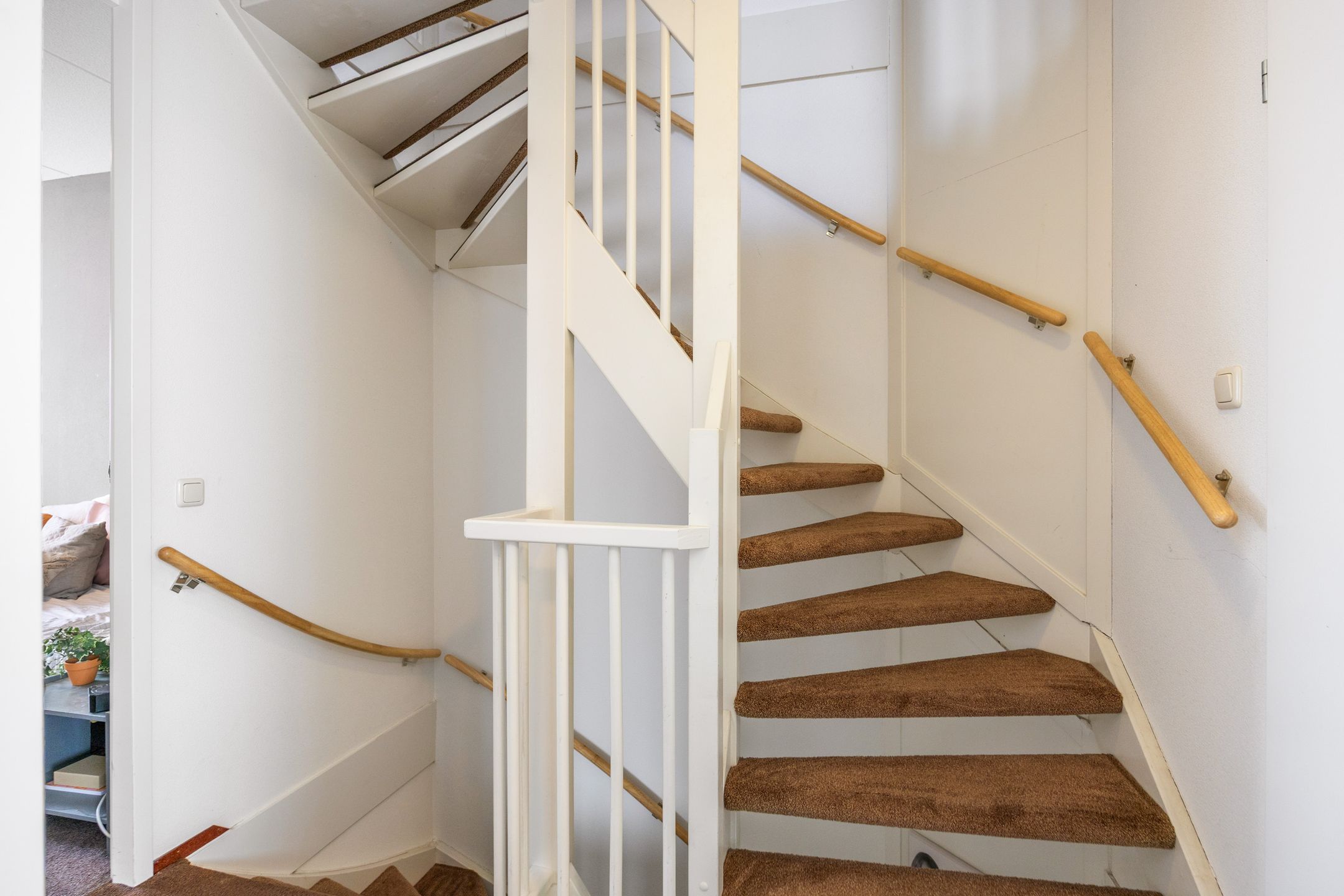 Spacious Semi-Detached Home with Five Bedrooms and Garden in Uithuizermeeden — 30