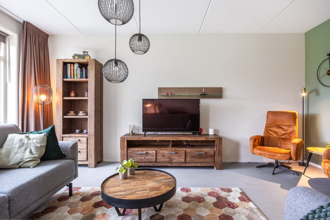 Spacious Semi-Detached Home with Five Bedrooms and Garden in Uithuizermeeden — 22