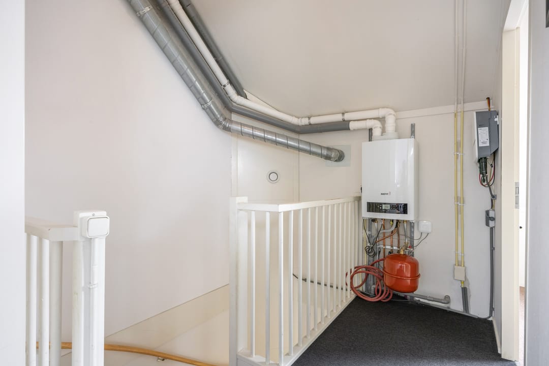 Spacious Semi-Detached Home with Five Bedrooms and Garden in Uithuizermeeden — 43