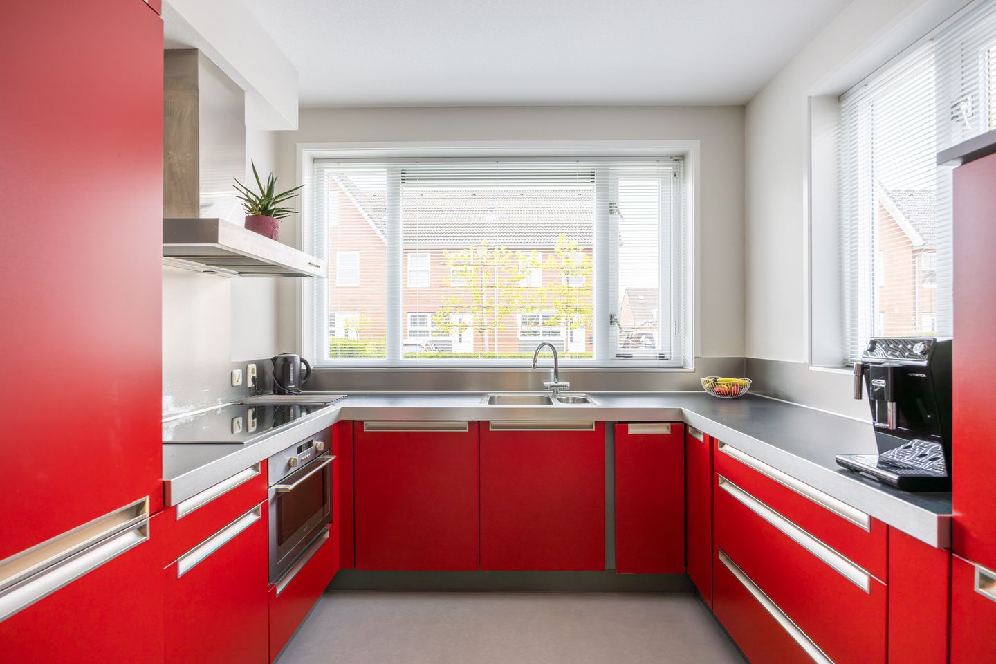 Spacious Semi-Detached Home with Five Bedrooms and Garden in Uithuizermeeden — 14