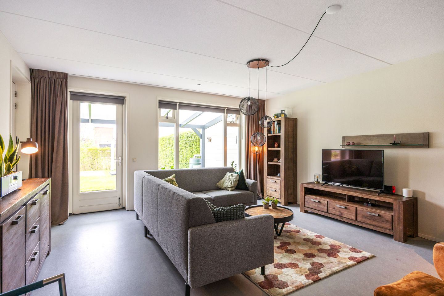 Spacious Semi-Detached Home with Five Bedrooms and Garden in Uithuizermeeden — 19