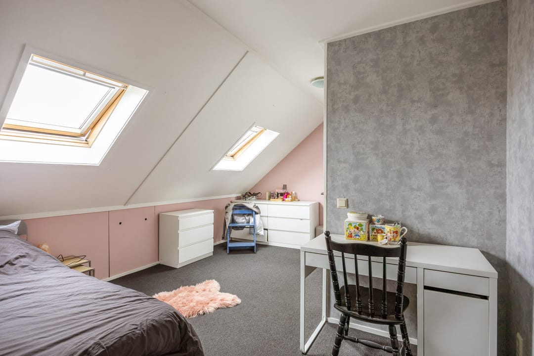 Spacious Semi-Detached Home with Five Bedrooms and Garden in Uithuizermeeden — 47