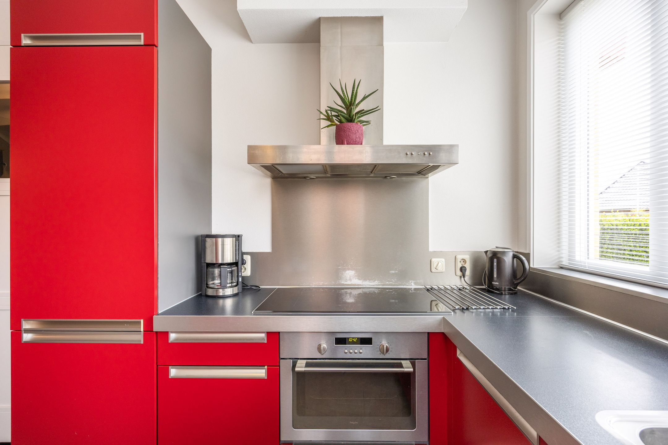 Spacious Semi-Detached Home with Five Bedrooms and Garden in Uithuizermeeden — 15