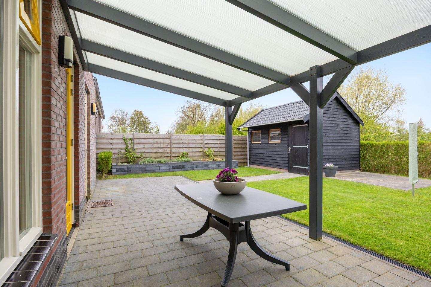 Spacious Semi-Detached Home with Five Bedrooms and Garden in Uithuizermeeden — 49