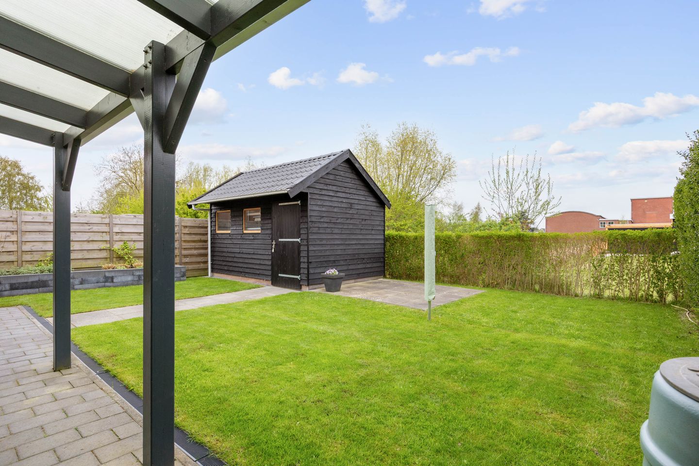 Spacious Semi-Detached Home with Five Bedrooms and Garden in Uithuizermeeden — 50
