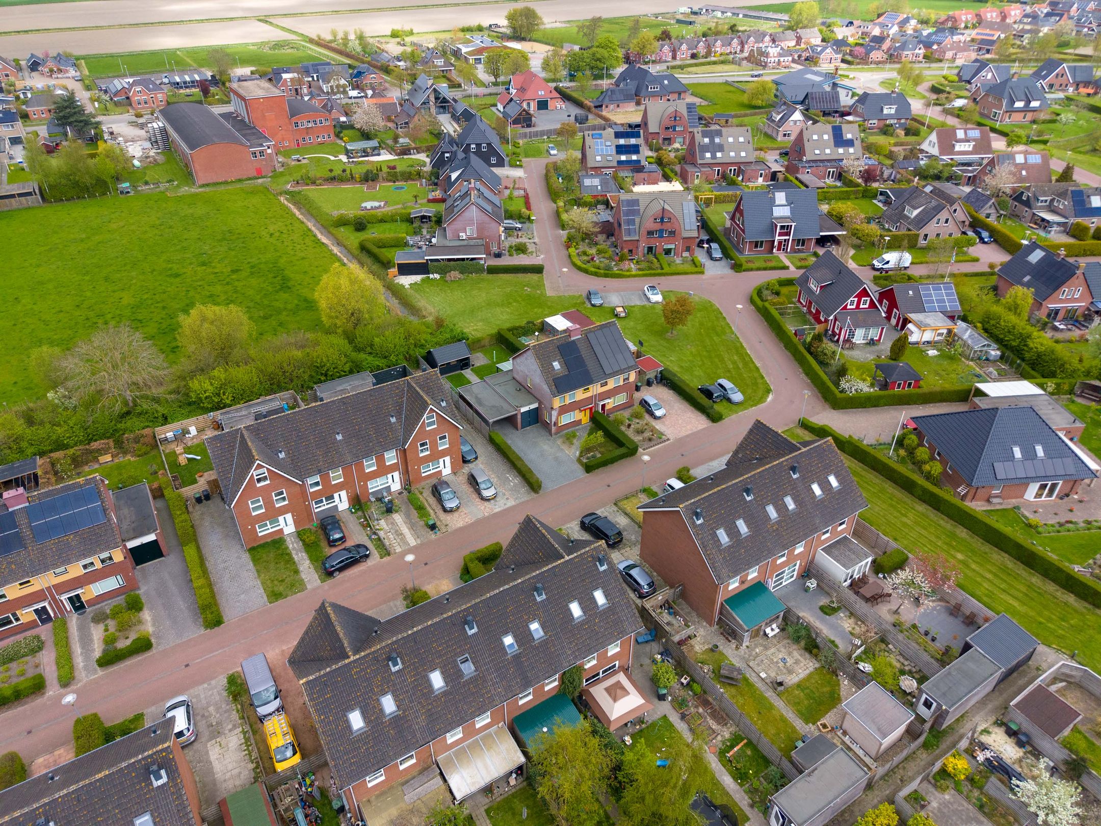 Spacious Semi-Detached Home with Five Bedrooms and Garden in Uithuizermeeden — 63
