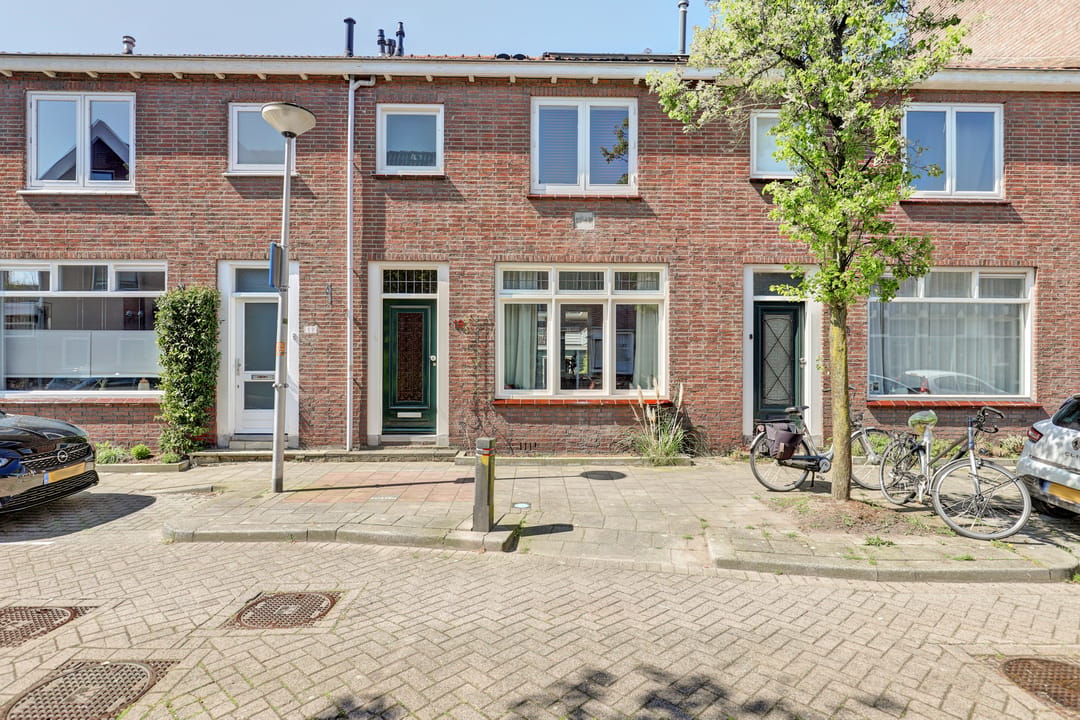 Foto 1 van P.C. Bothstraat 19