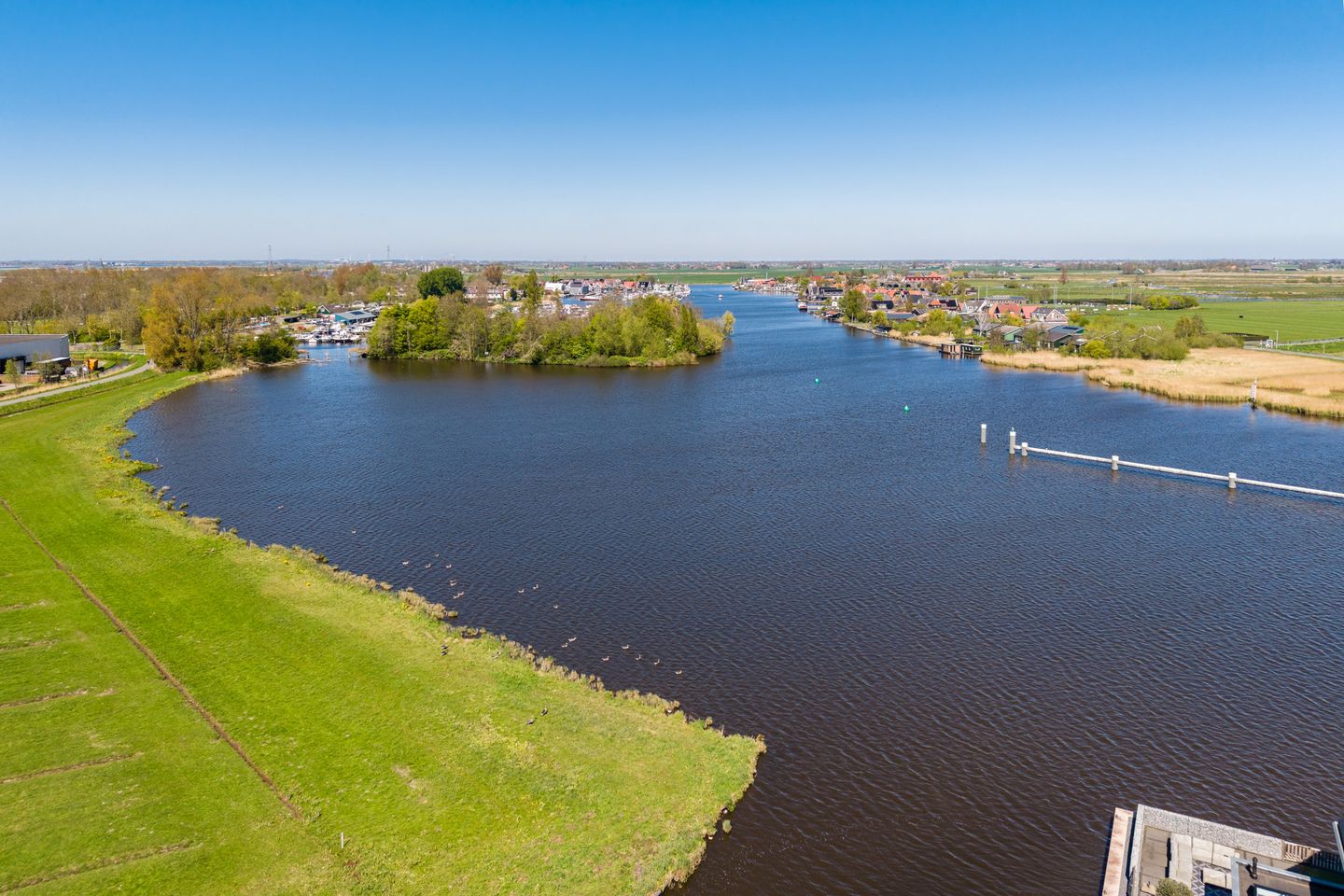 Spacious Energy-Neutral Semi-Detached Home with Waterfront Garden and Private Mooring — 55