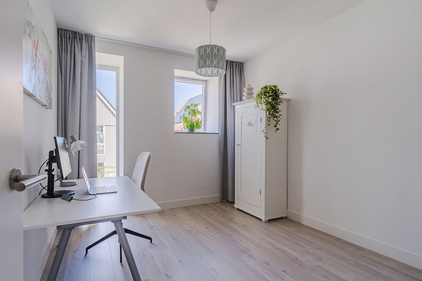 Spacious Energy-Neutral Semi-Detached Home with Waterfront Garden and Private Mooring — 34