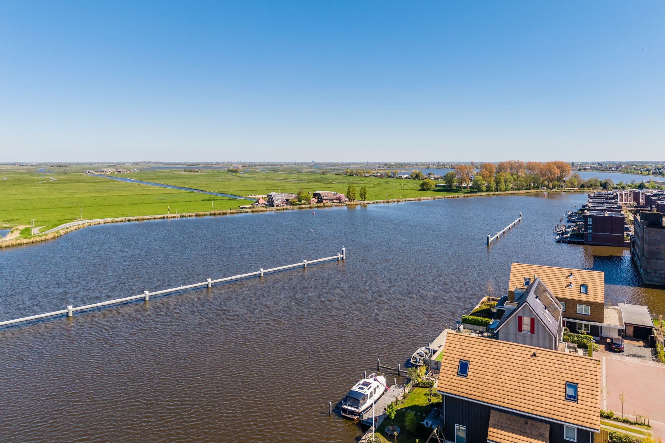 Spacious Energy-Neutral Semi-Detached Home with Waterfront Garden and Private Mooring — 54