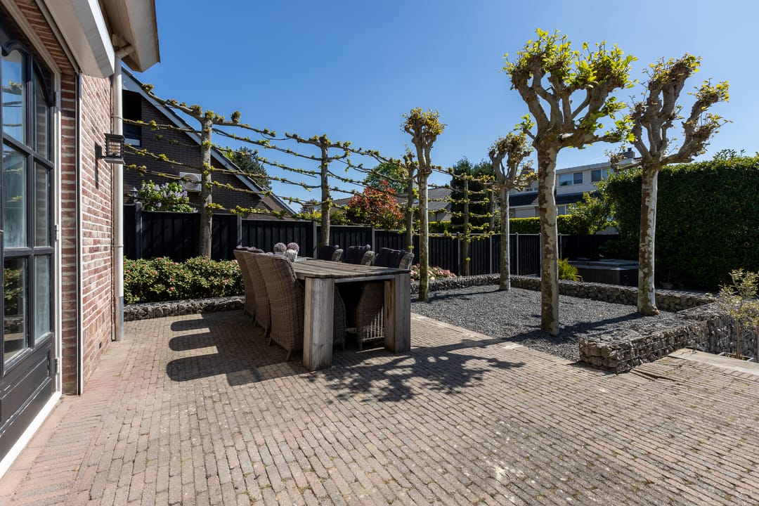 Detached Villa with Swimming Pool and Double Garage in Bergen op Zoom — 47