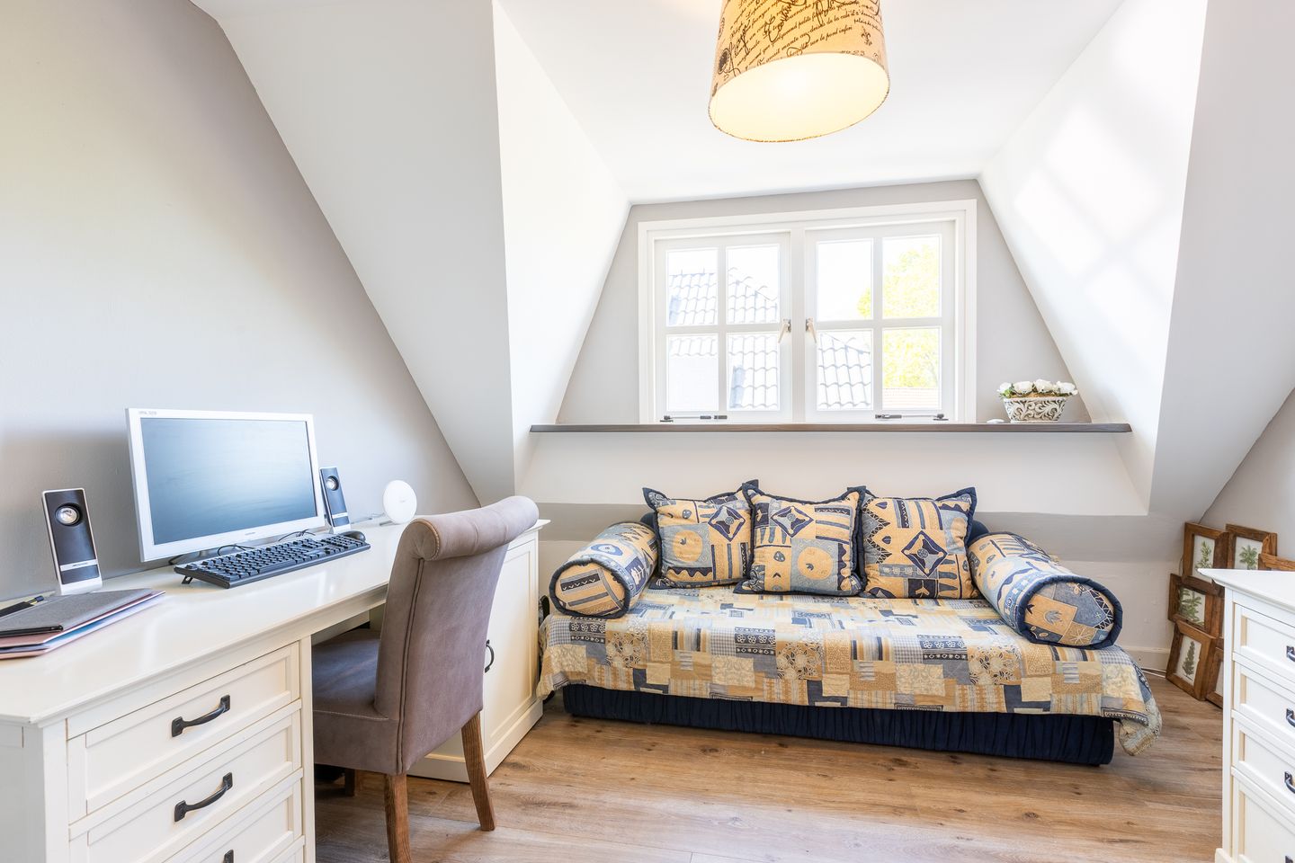 Detached Villa with Swimming Pool and Double Garage in Bergen op Zoom — 29