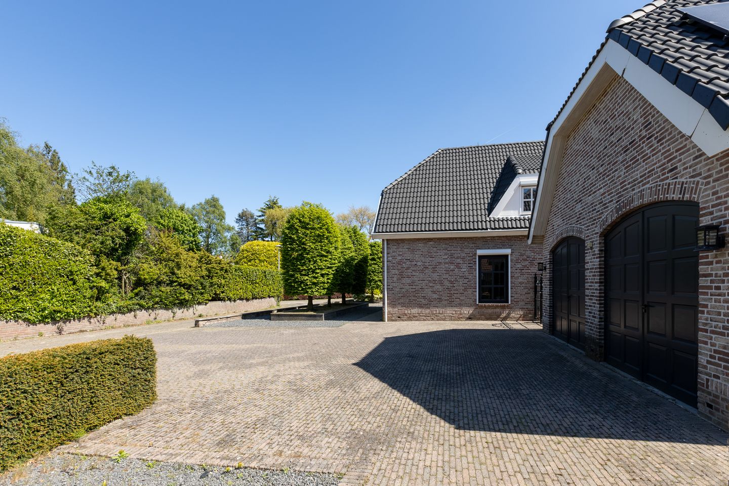 Detached Villa with Swimming Pool and Double Garage in Bergen op Zoom — 50