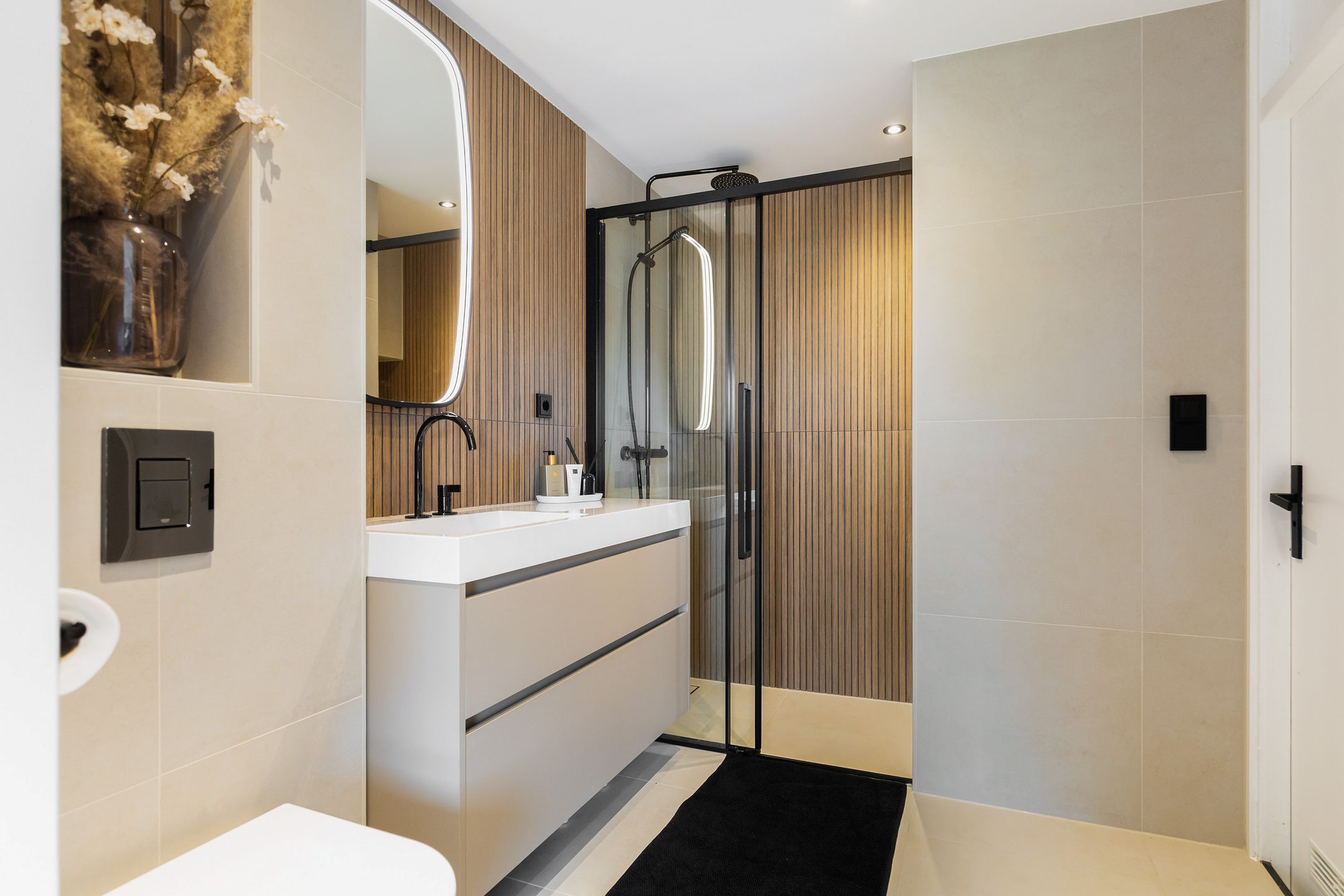 Recently Modernized Family Home in Child-Friendly Sprenkelaar Neighborhood — 27