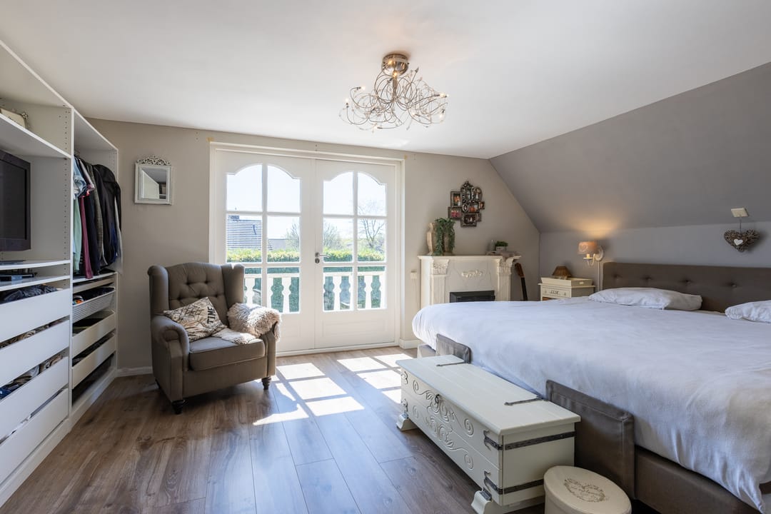 Detached Villa with Swimming Pool and Double Garage in Bergen op Zoom — 31