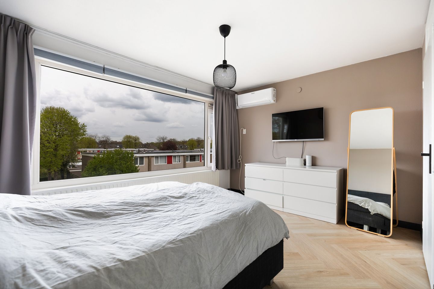 Recently Modernized Family Home in Child-Friendly Sprenkelaar Neighborhood — 25