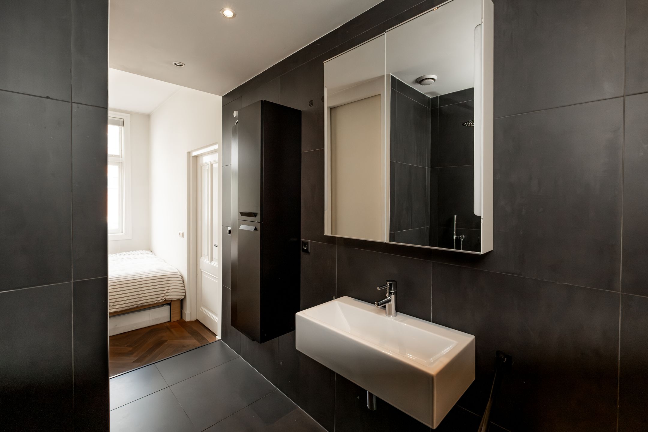 Characterful Apartment with Unobstructed Views in Green Plantagebuurt — 15
