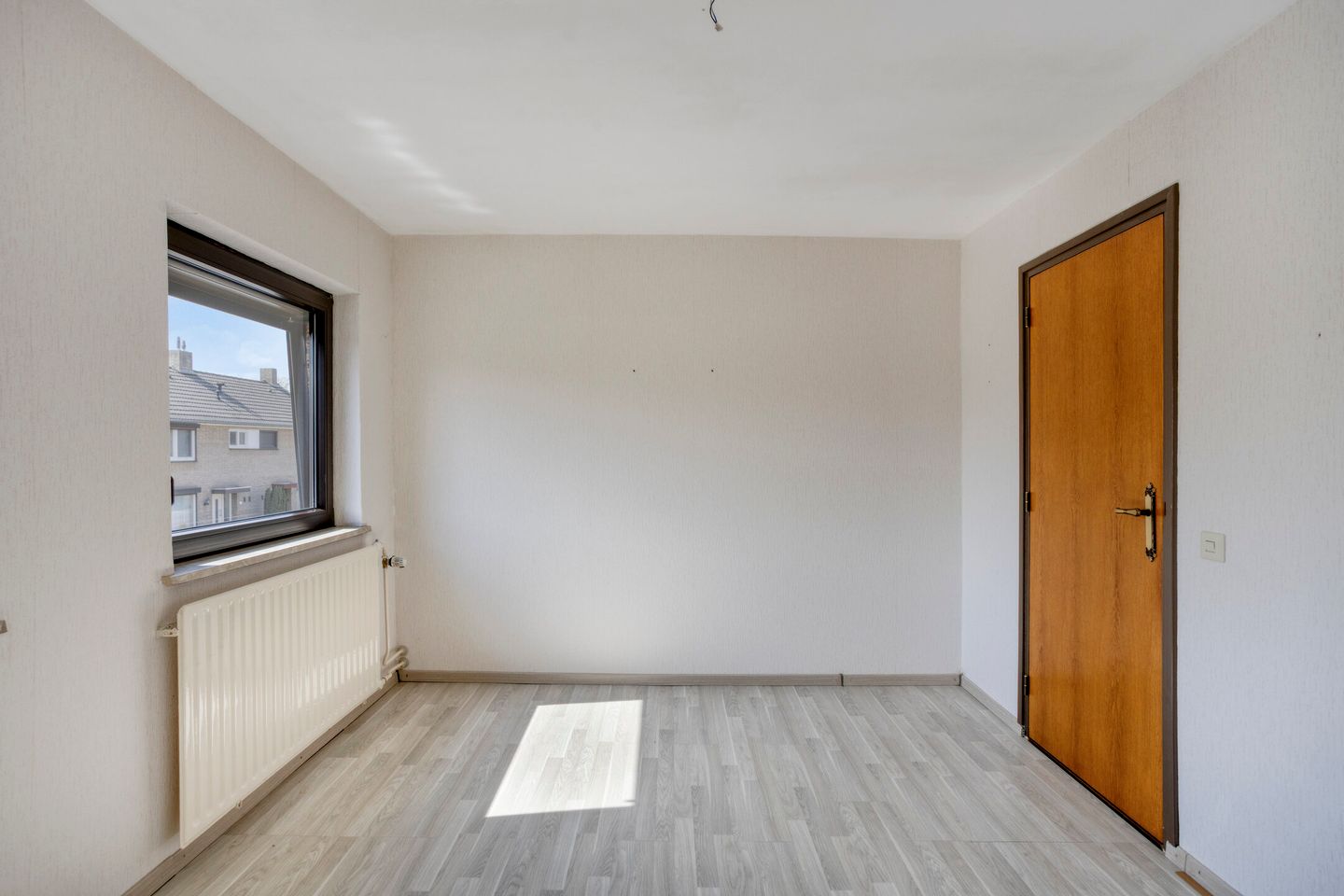 Photo 14 of Johannes Douvenstraat 2